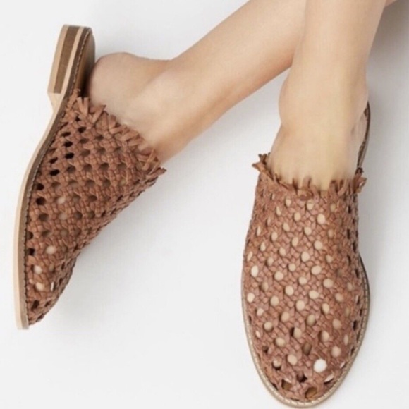 Free People Shoes - FREE PEOPLE Mirage Brown Woven Leather Fringe Flat Mules Slides Sandals sz 39/ 9
